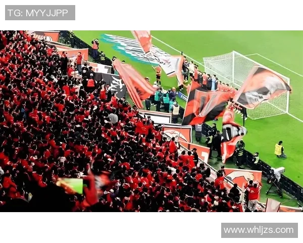 近期足球赛事精彩纷呈各大联赛争夺激烈球迷热情高涨 近期足球赛事精彩纷呈各大联赛争夺激烈球迷热情高涨